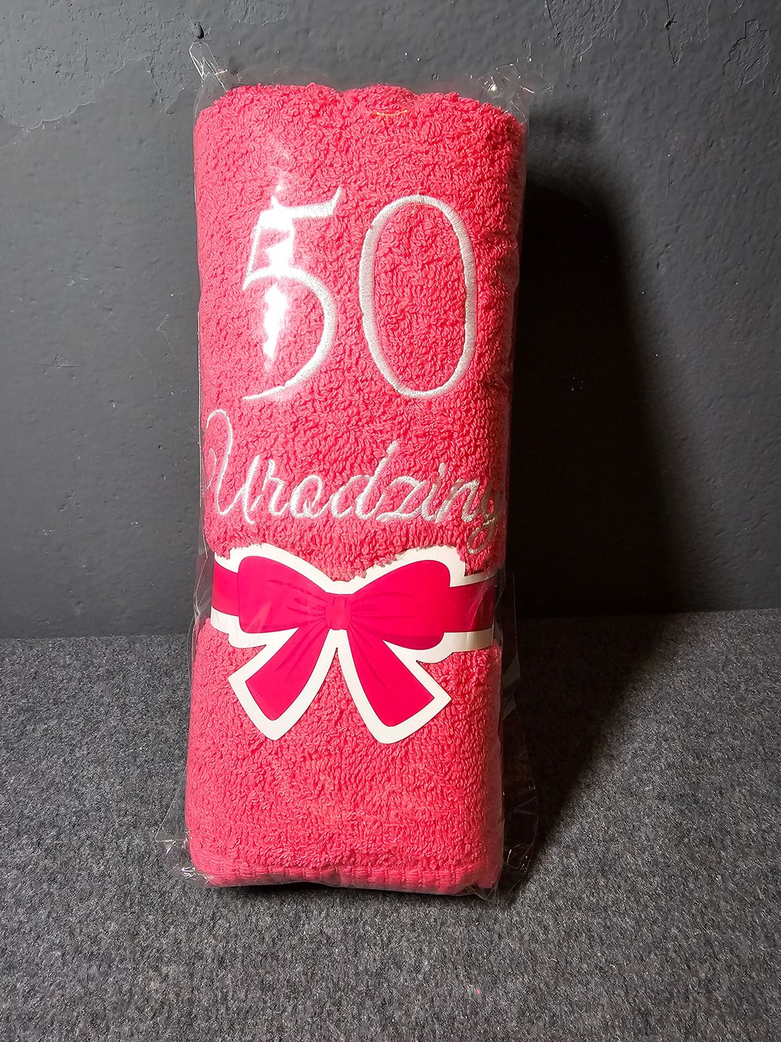 Ręcznik z haftem 50 urodziny