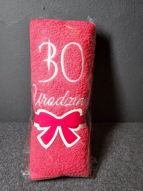Ręcznik z haftem 30 urodziny