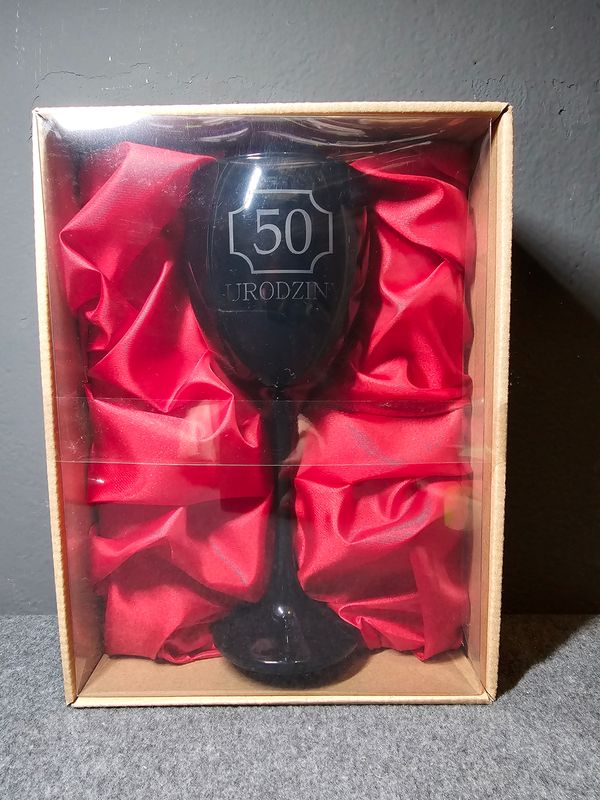 Kieliszek do wina 50te urodziny