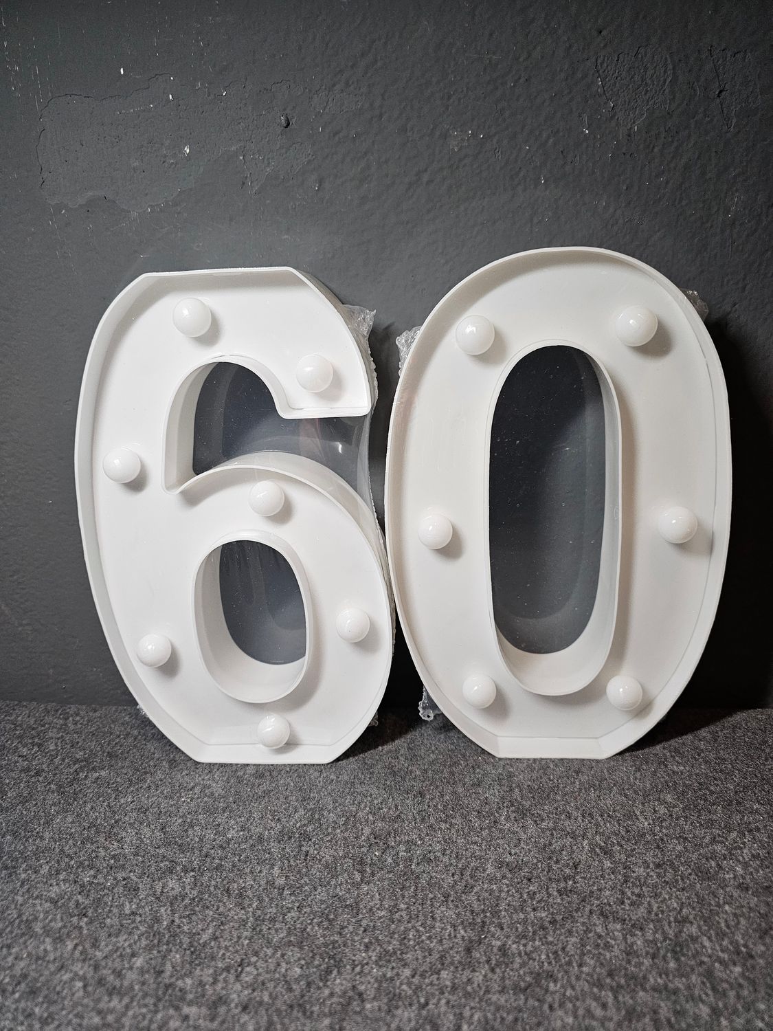 Cyfry LED 60 urodziny