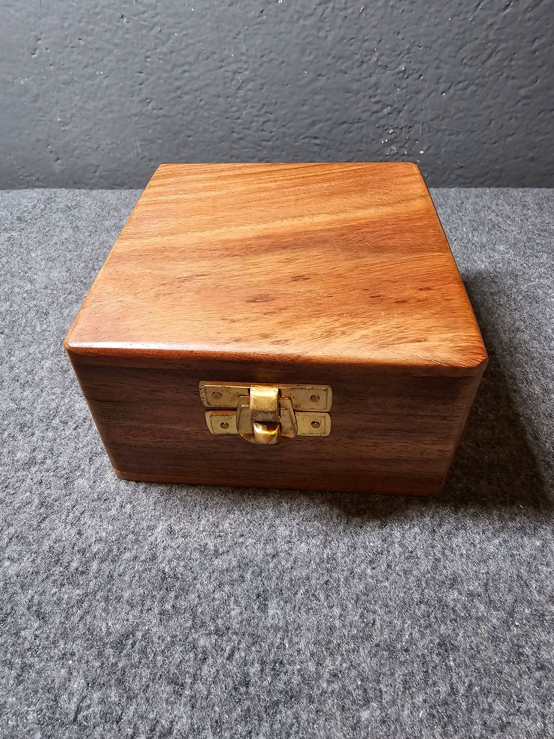 Szkatułka drewniana