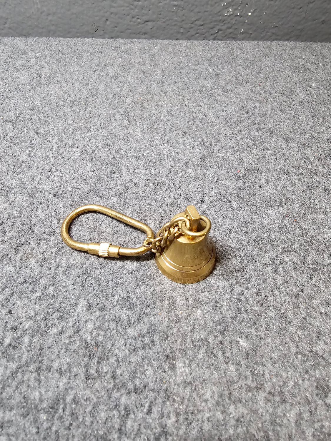 Brelok mosiężny dzwonek