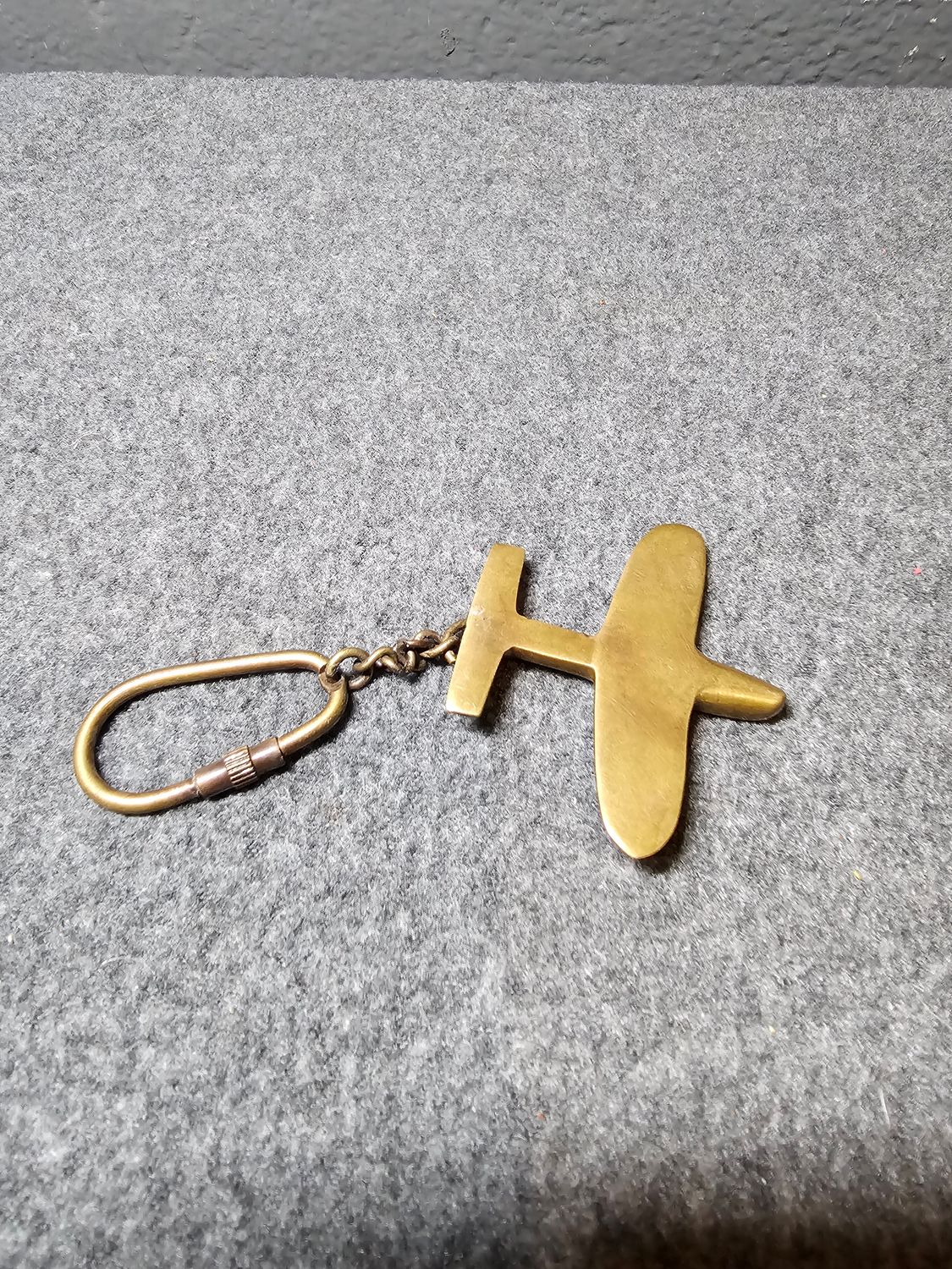 Brelok mosiężny samolot