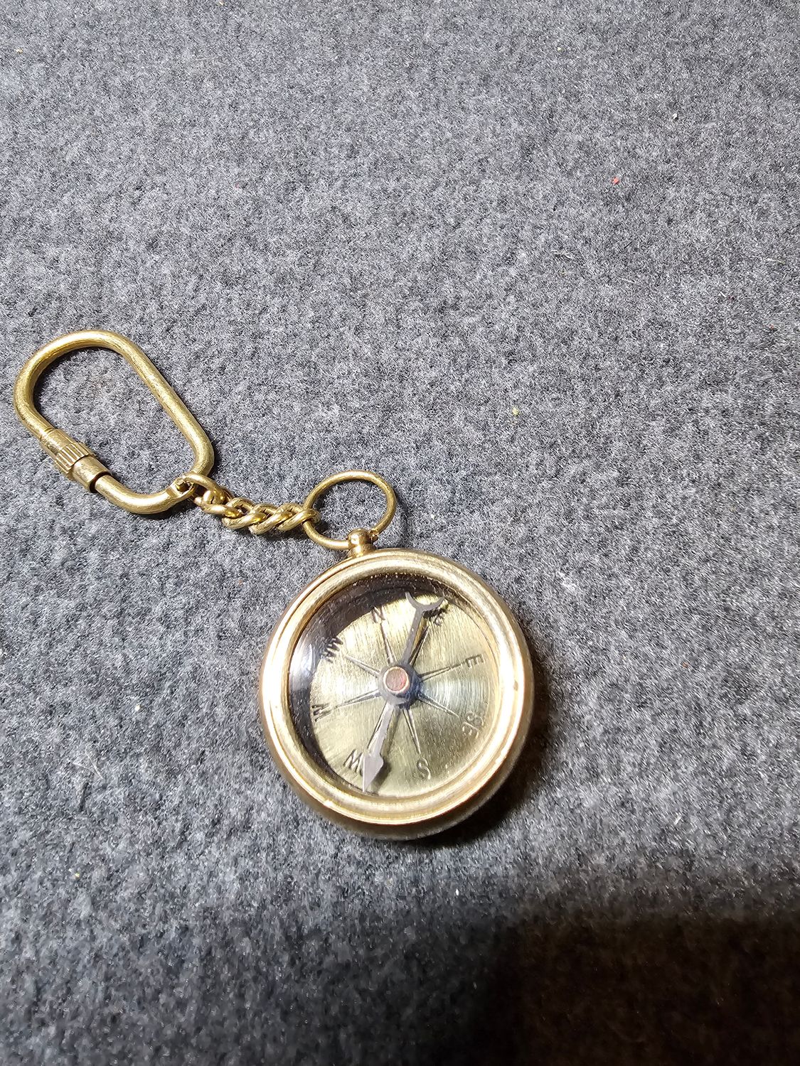Brelok mosiężny kompas