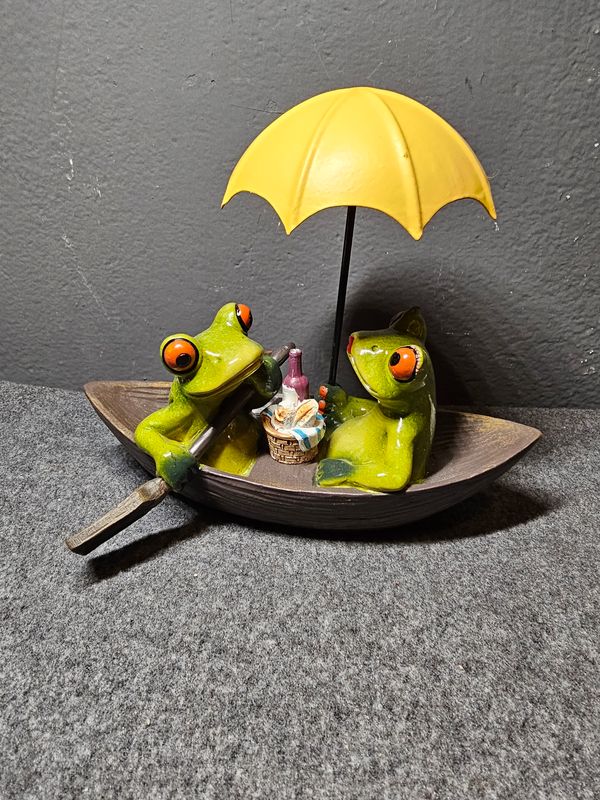 Żaba para na łódce