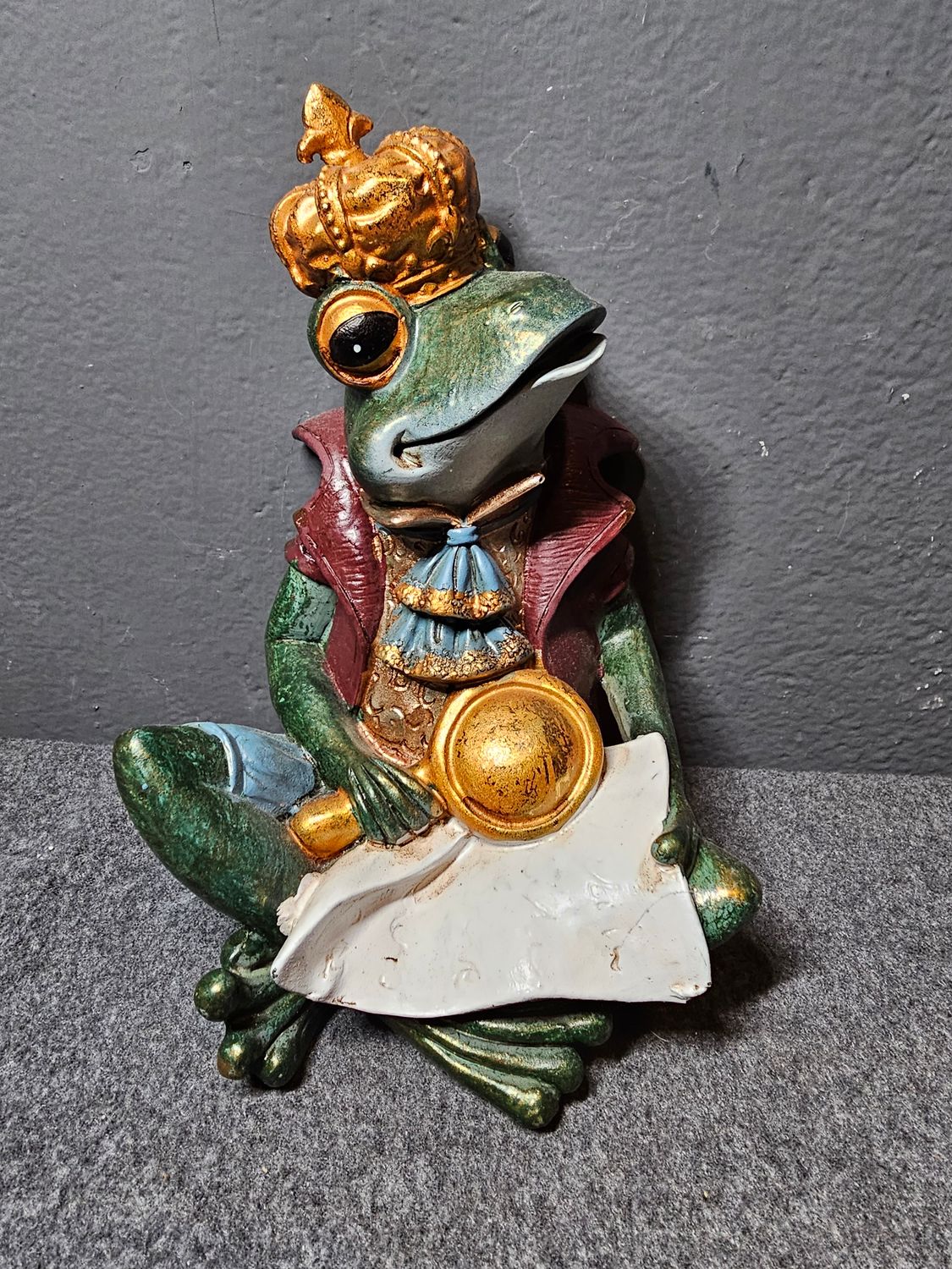 Żaba podpórka do książek