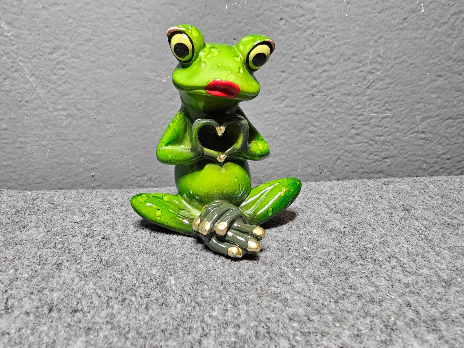 Żaba z serduszkiem