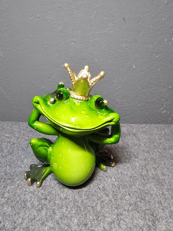 Żaba królowa nic nie słyszę