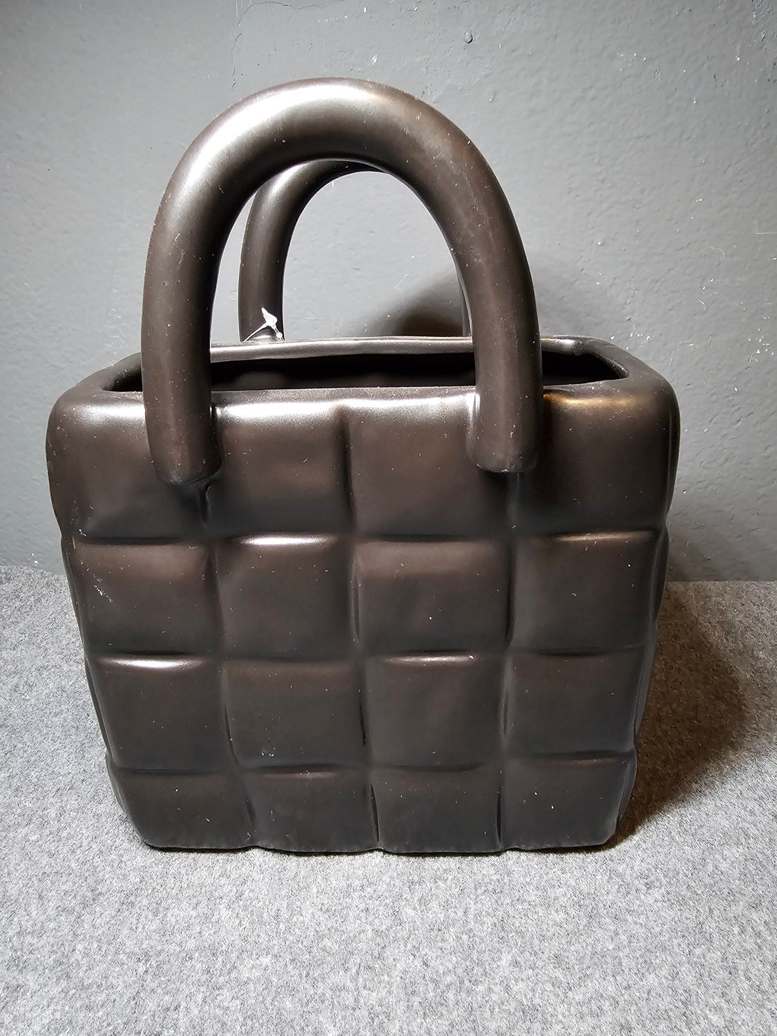 Wazon w kształcie torebki