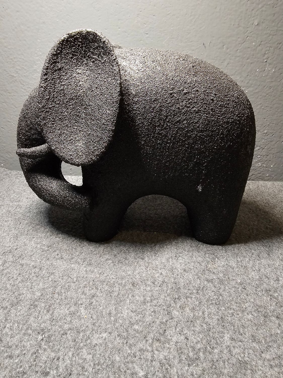 Figurka ceramiczna słoń