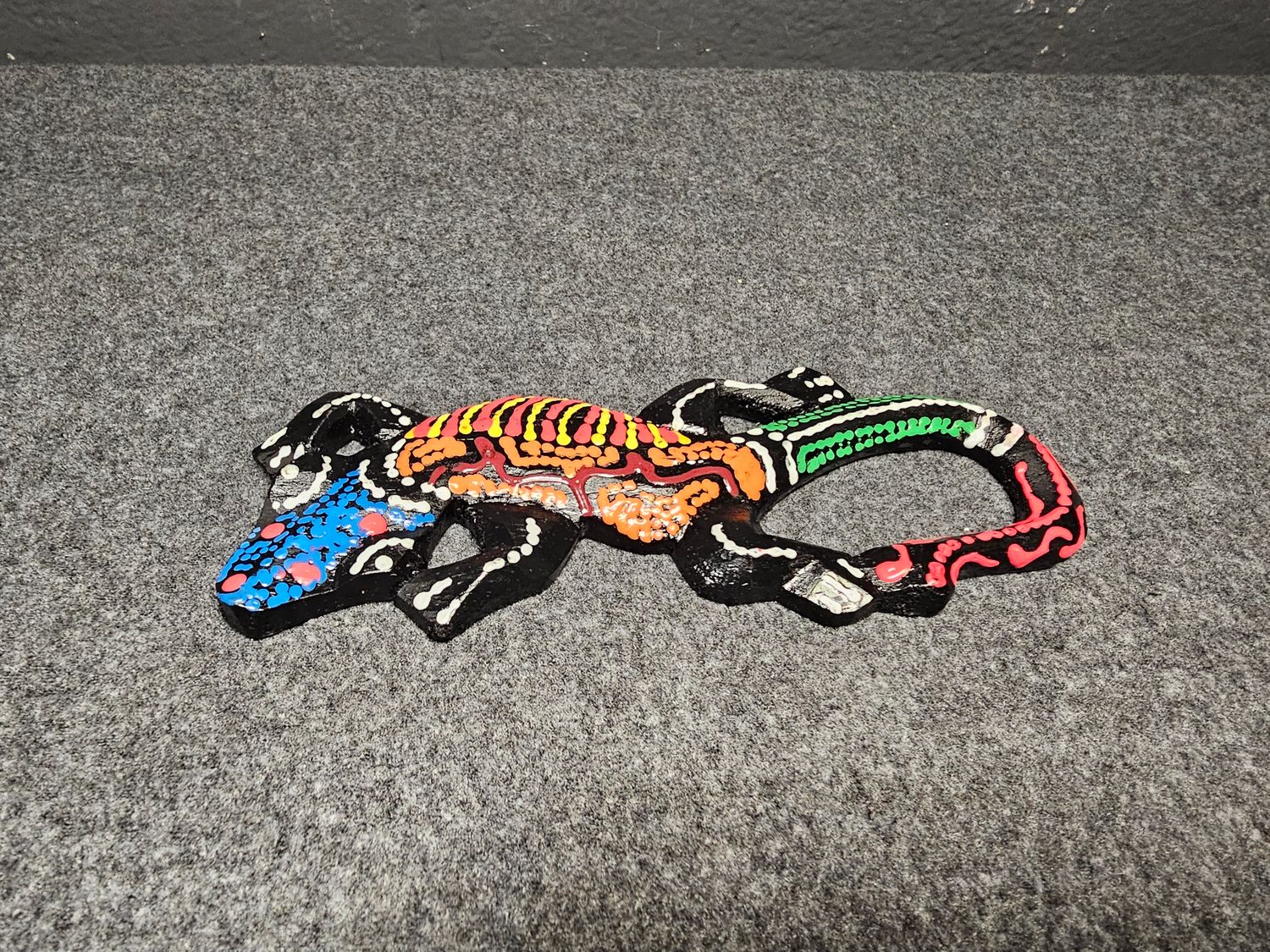 Gekon płaskorzeźba