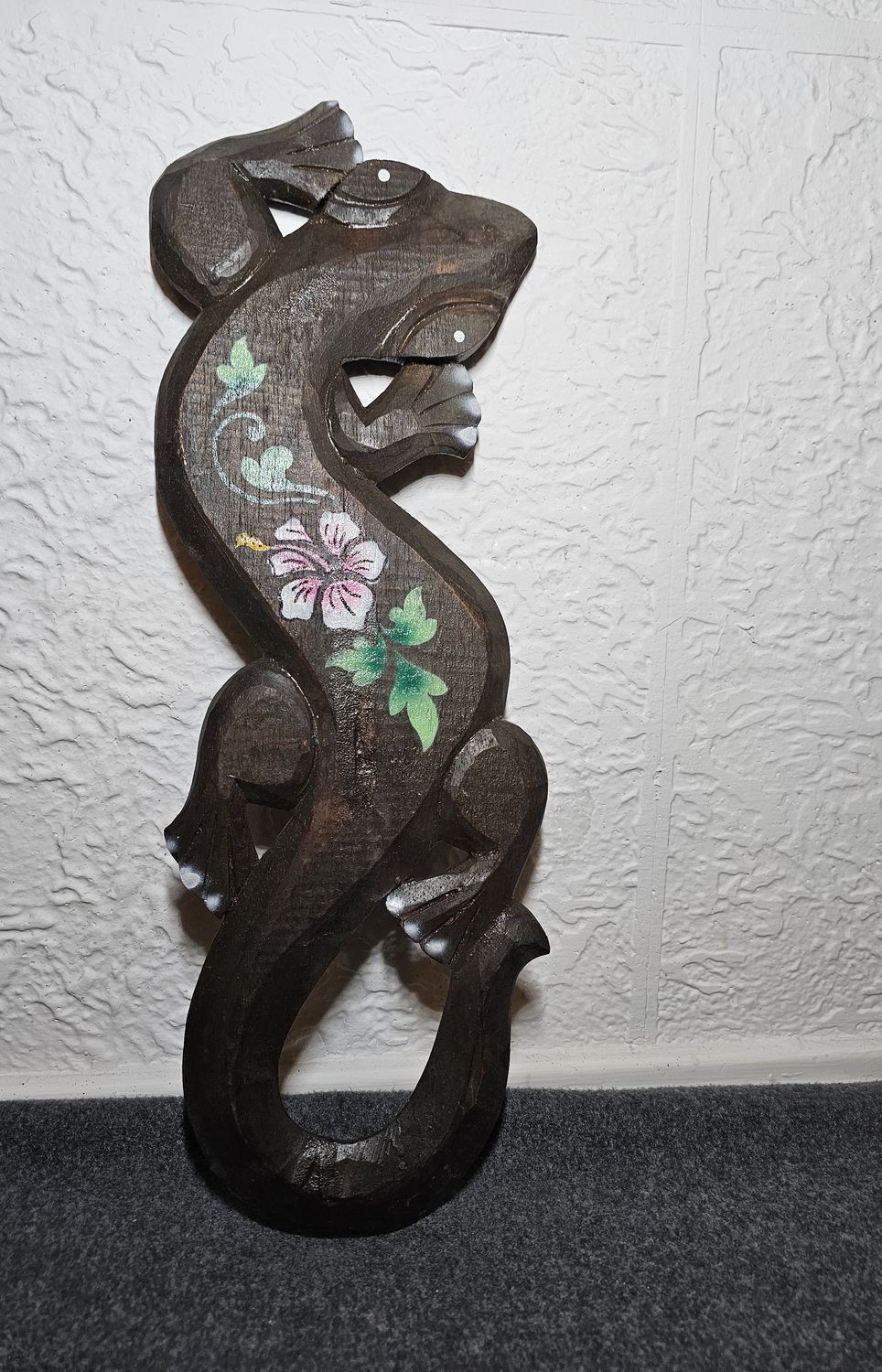 Płaskorzeźba jaszczurka