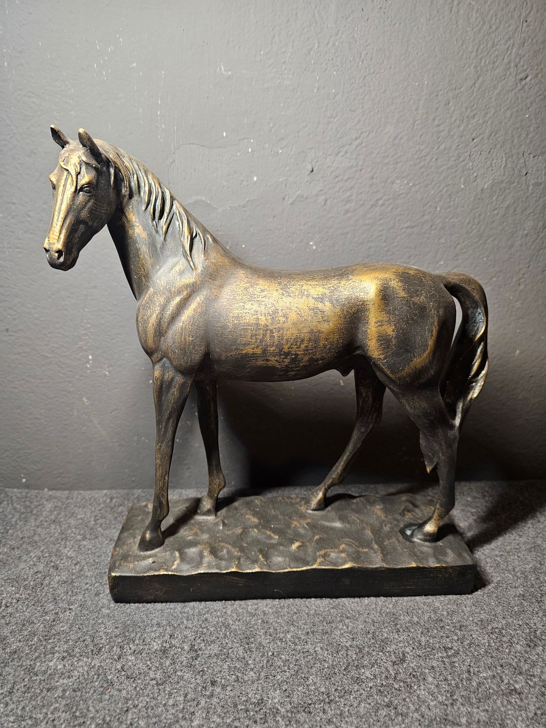 Koń figurka dekoracyjna