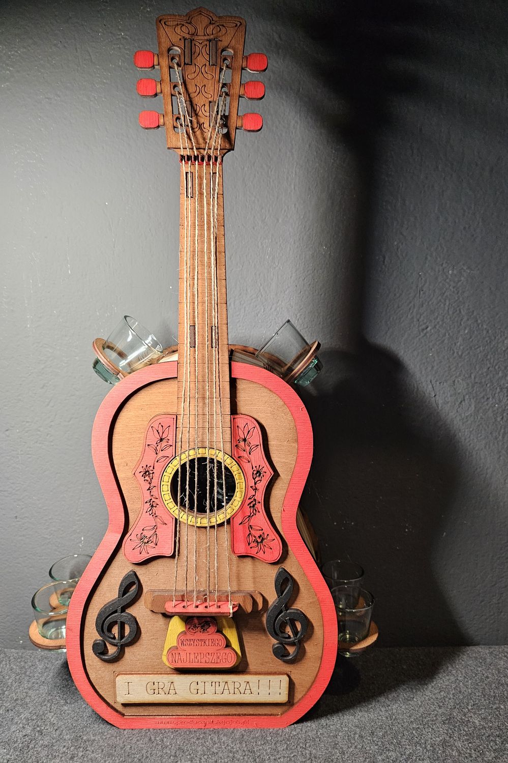 Karafka drewniana gitara duża