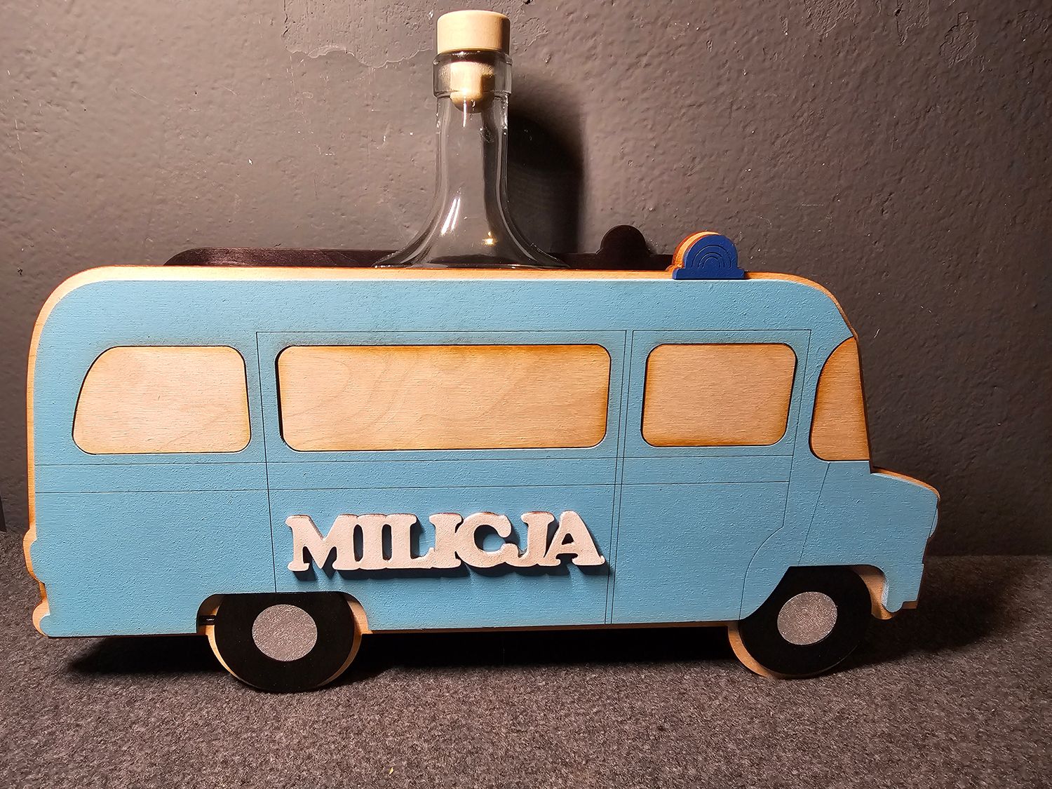 Auto drewniane Nysa karafka