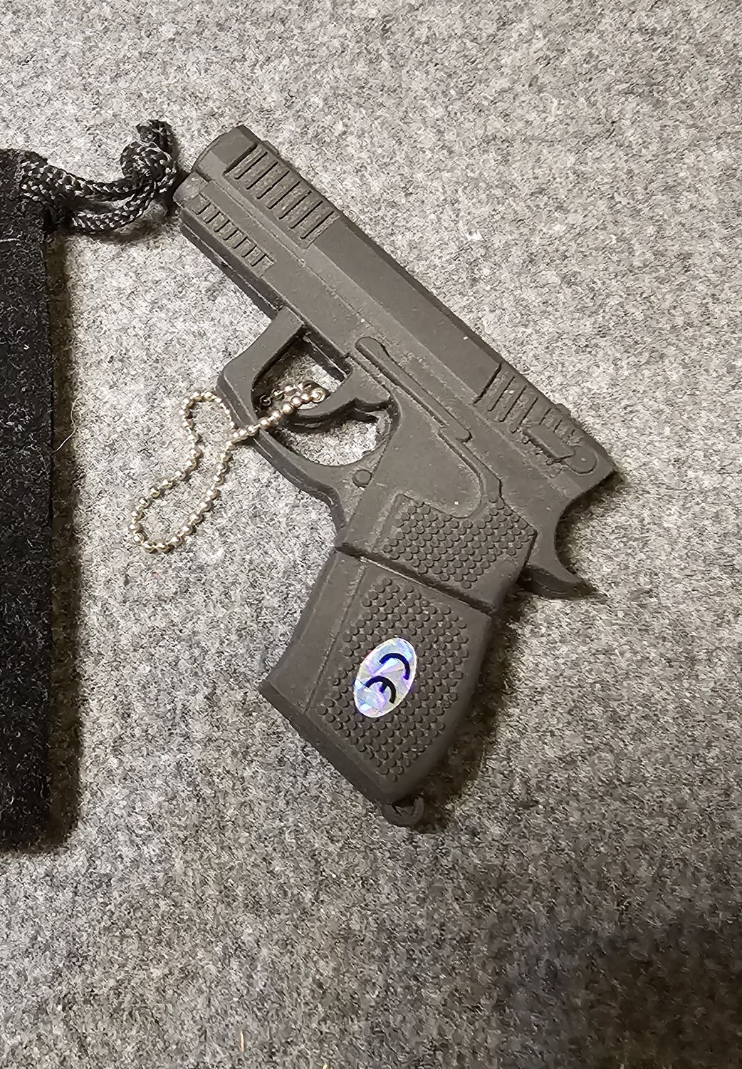 Pendrive 16GB pistolet