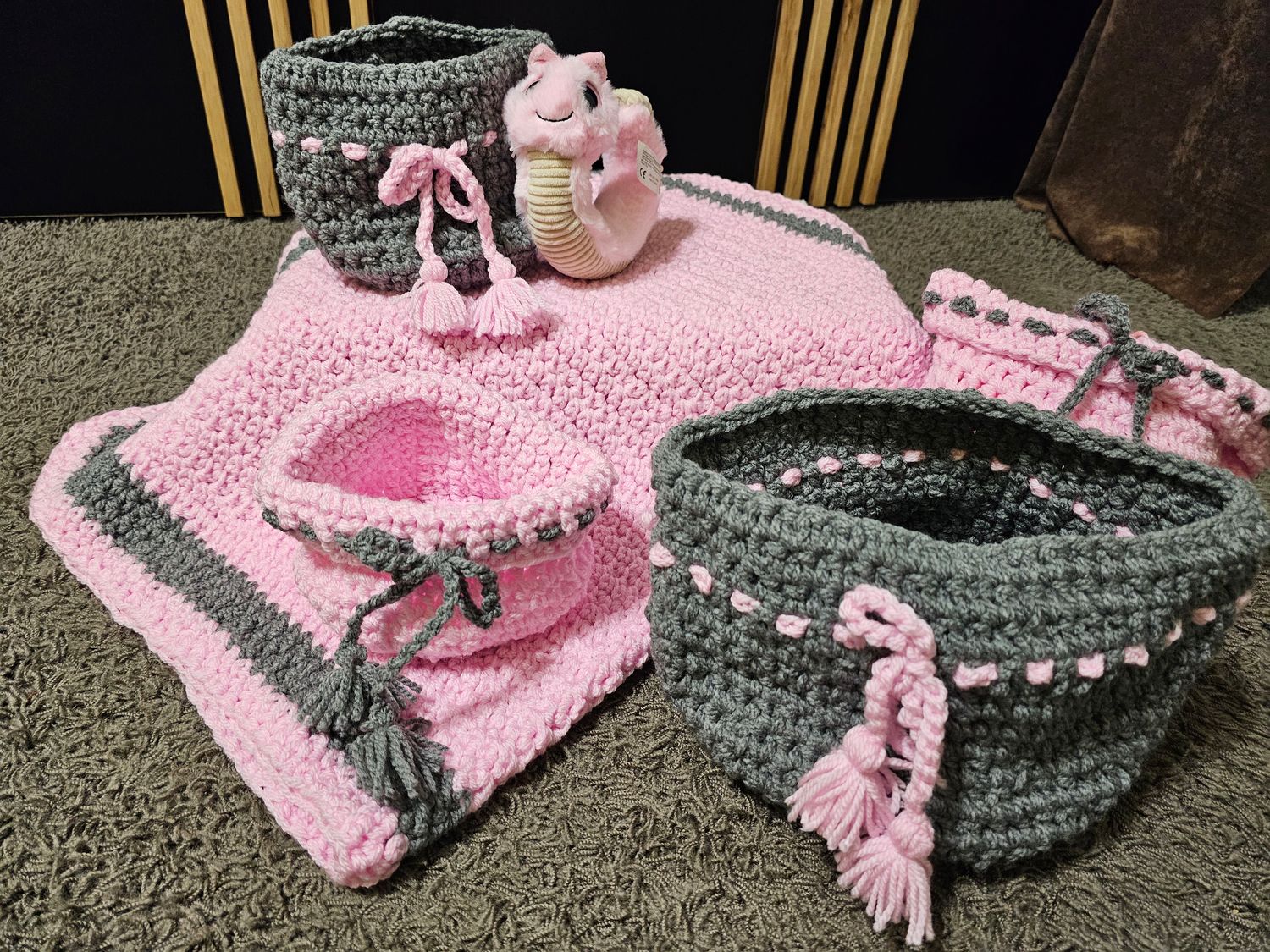 Kocyk niemowlęcy na szydełku