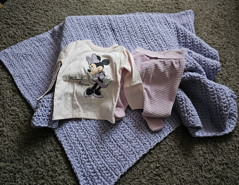 Kocyk niemowlęcy robiony na szydełku