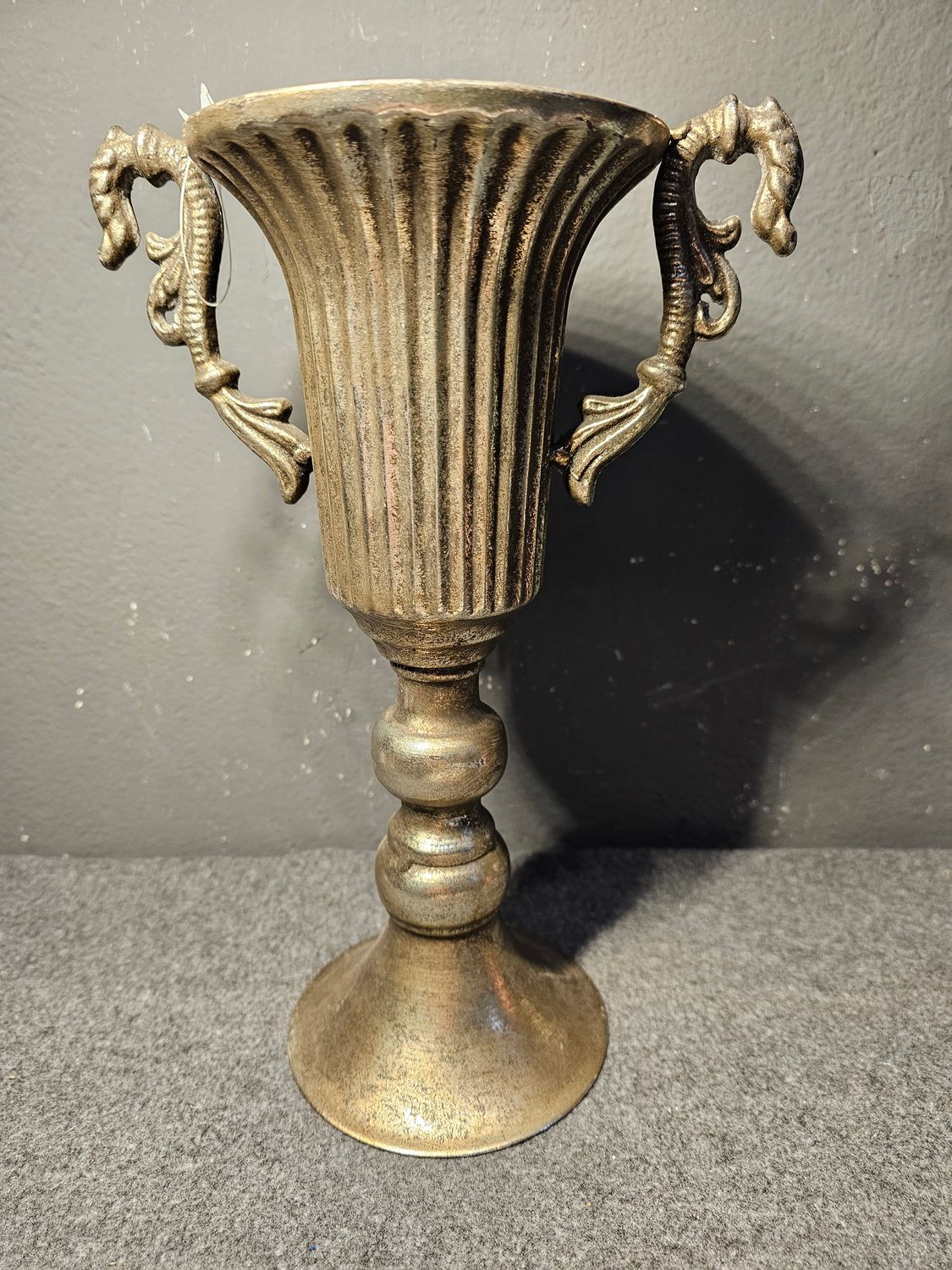 Wazon metalowy dekoracyjny