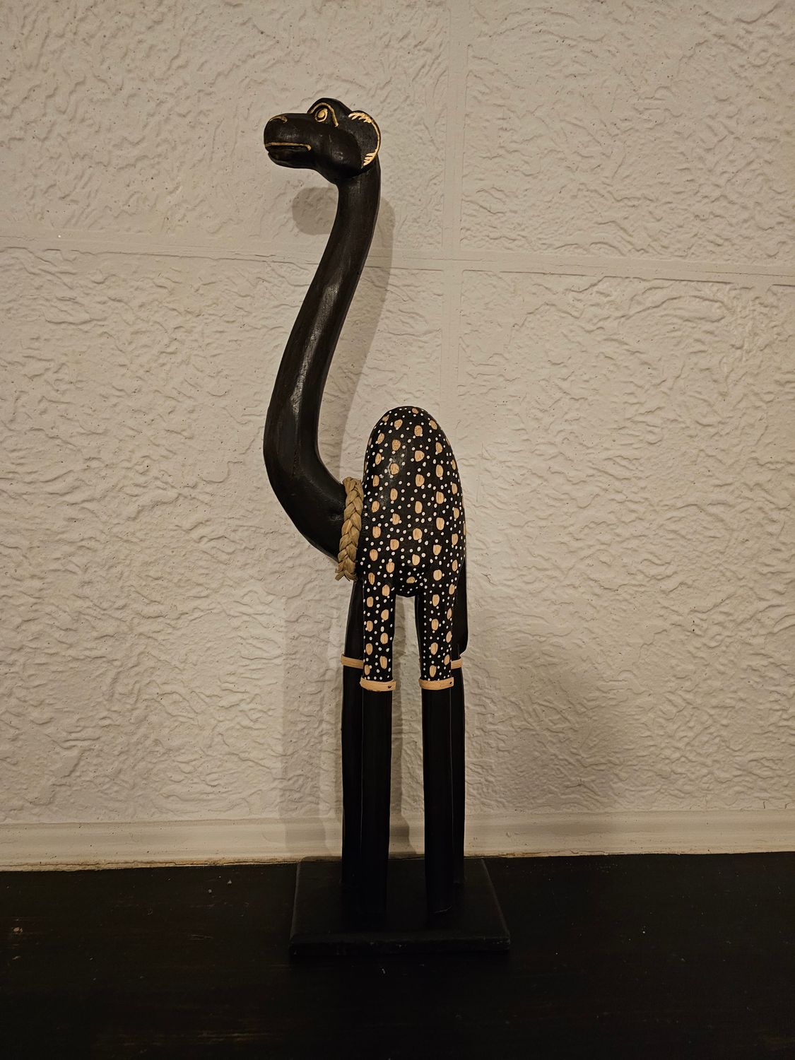 Wielbłąd drewniany 60cm