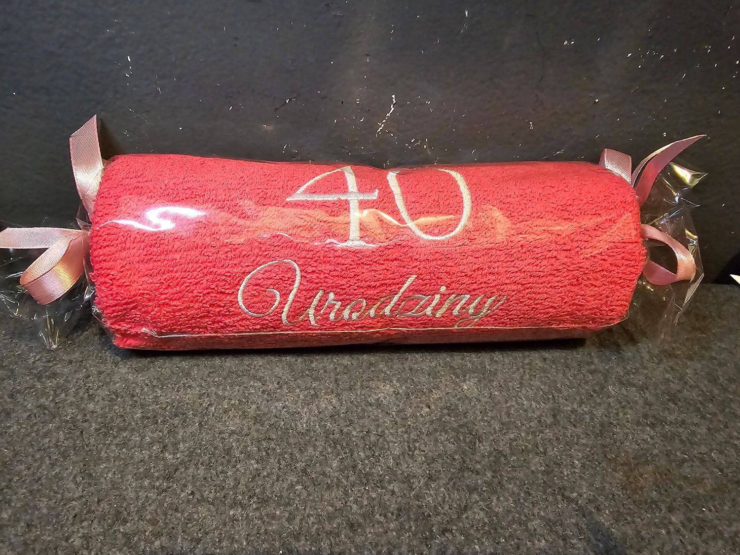 Ręcznik 40 urodziny z haftem