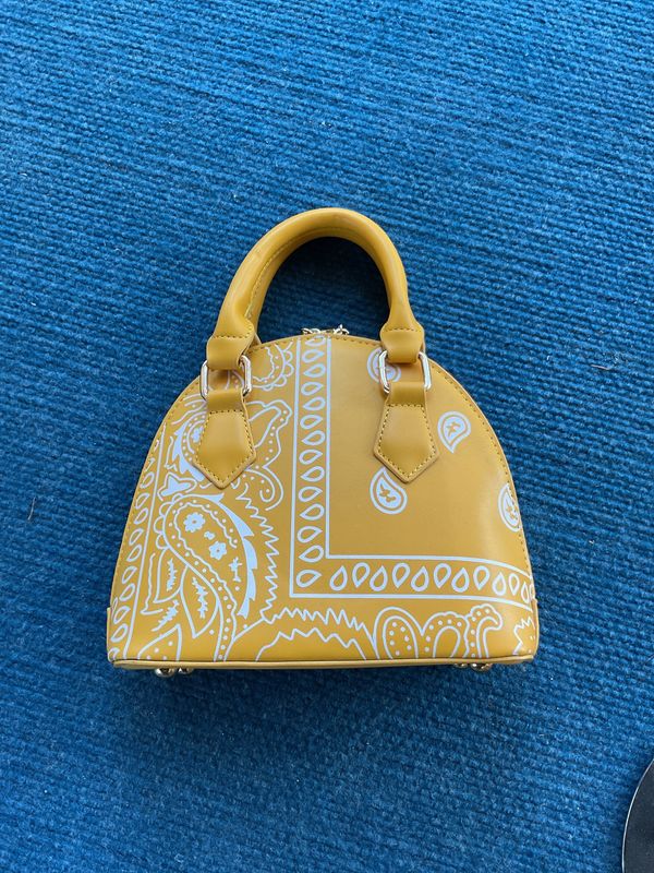 Bandanna purse