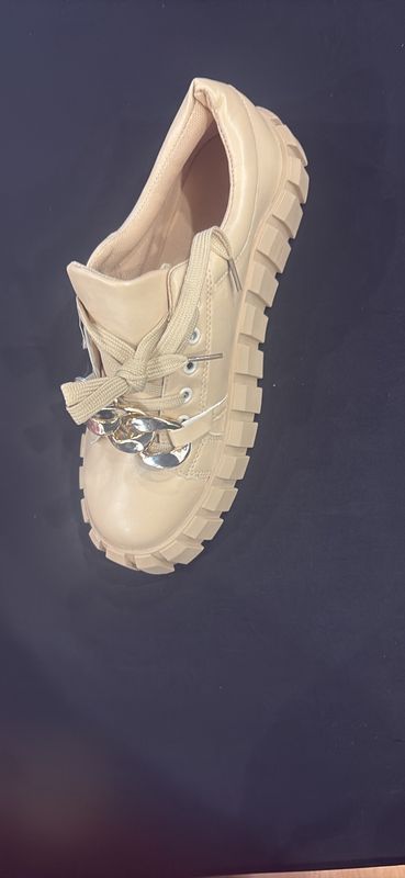 Sneakers for woman beige