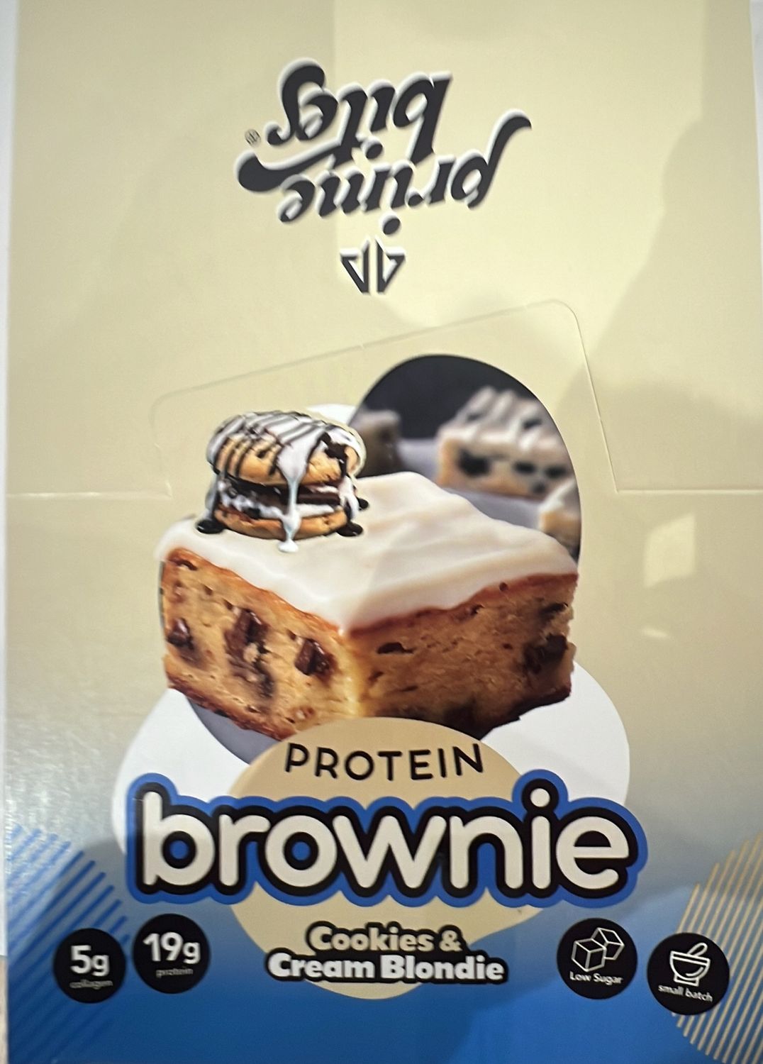 Prime bites, cookies and cream Blondie case