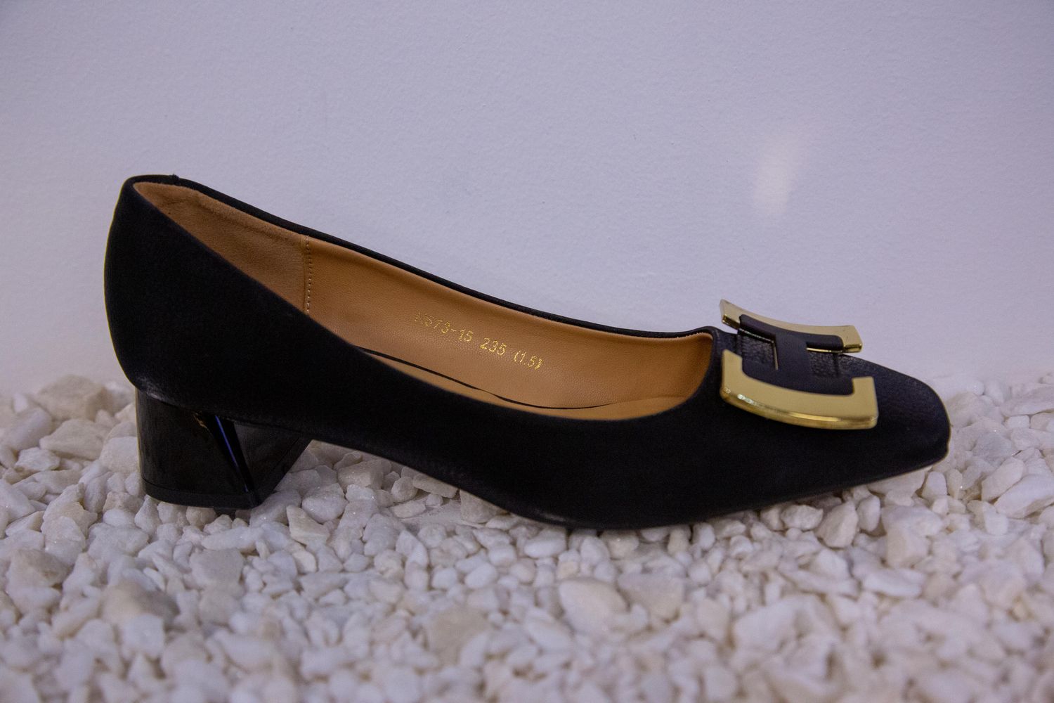 Black Patent Leather Pumps with Luxury H Symbol – Auckley M Boutique