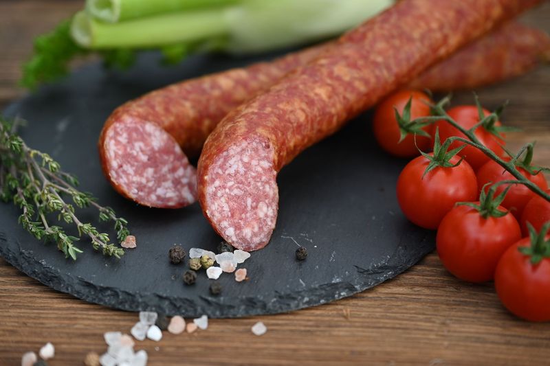 Geräucherte Bratwurst im Ring