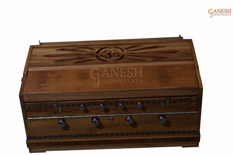 Komdandi Harmonium