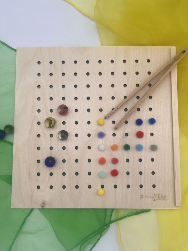 Aktivitätsplatte Lochplatte