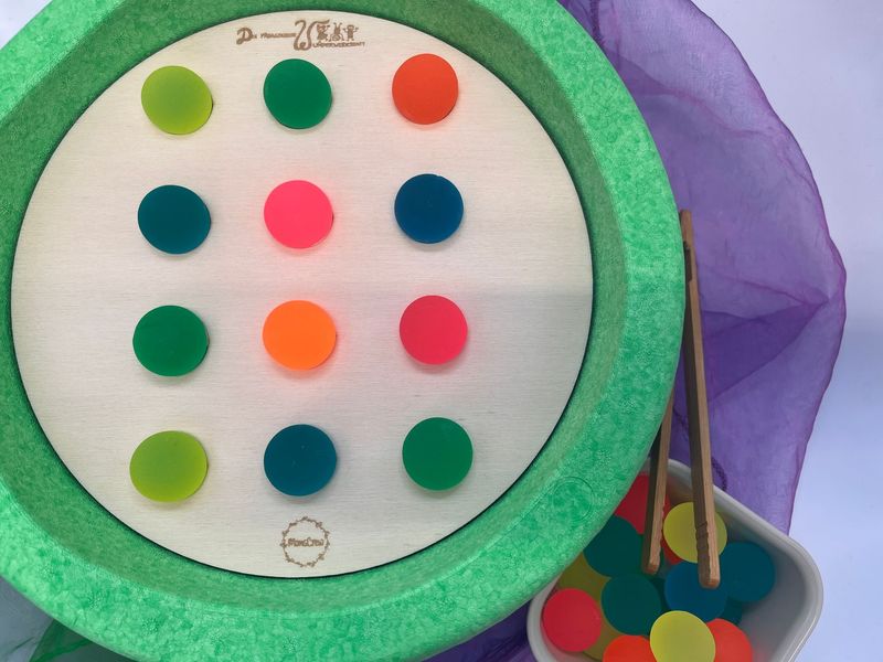 Aktivitätsplatte Neonbälle