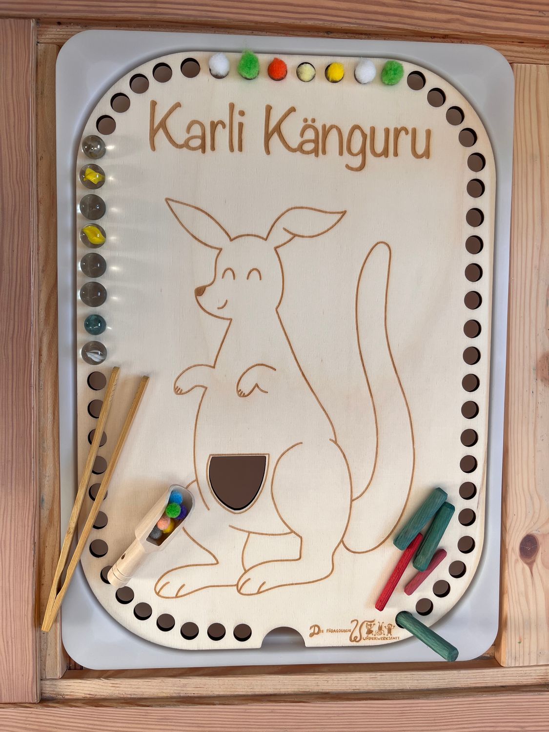 Aktivitätsplatte Karli Känguru