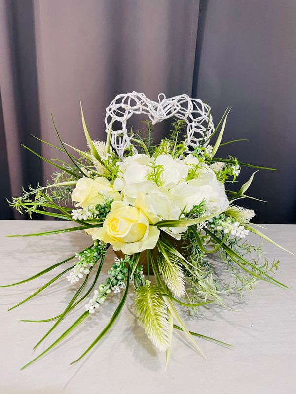 Kompozycja cmentarna 1