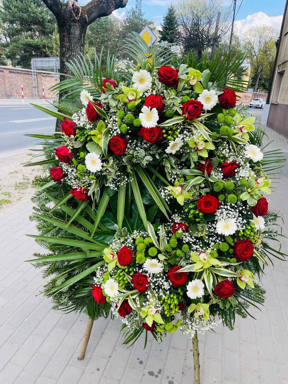 Wieniec pogrzebowy na podkładzie 2