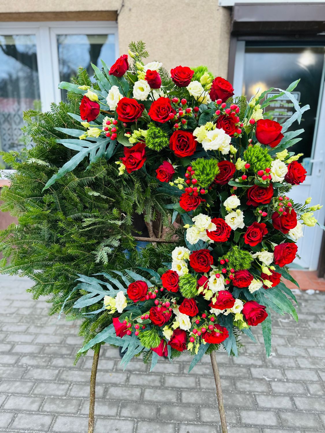 Wieniec pogrzebowy na podkładzie 10