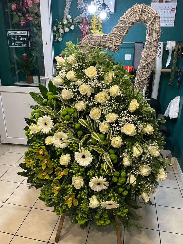 Wieniec pogrzebowy na podkładzie 17