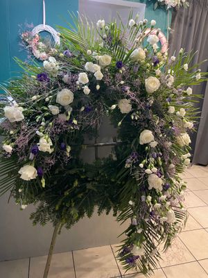 Wieniec pogrzebowy na podkładzie 18