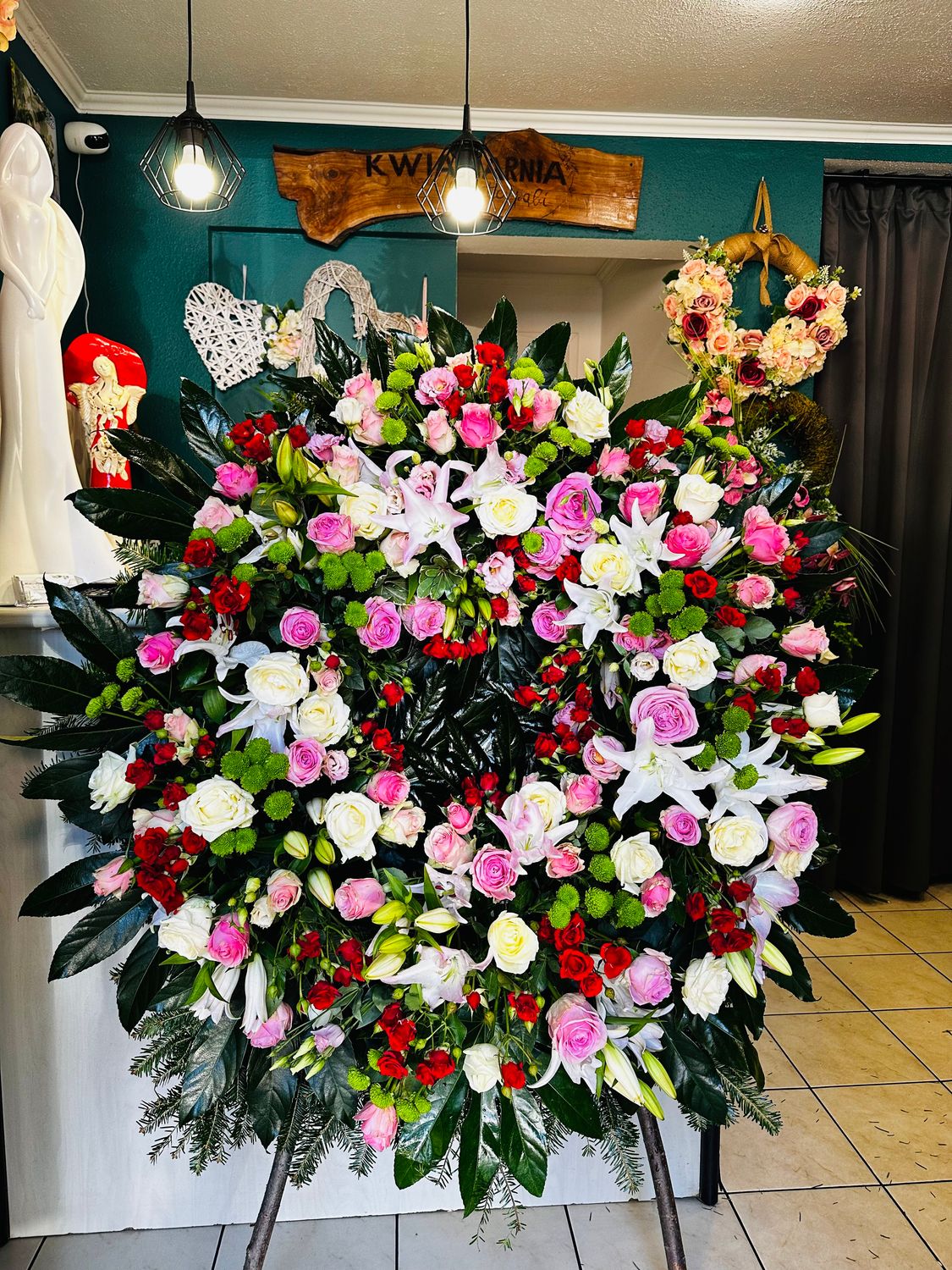 Wieniec pogrzebowy na podkładzie 22