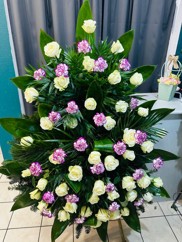 Wieniec pogrzebowy na podkładzie 25