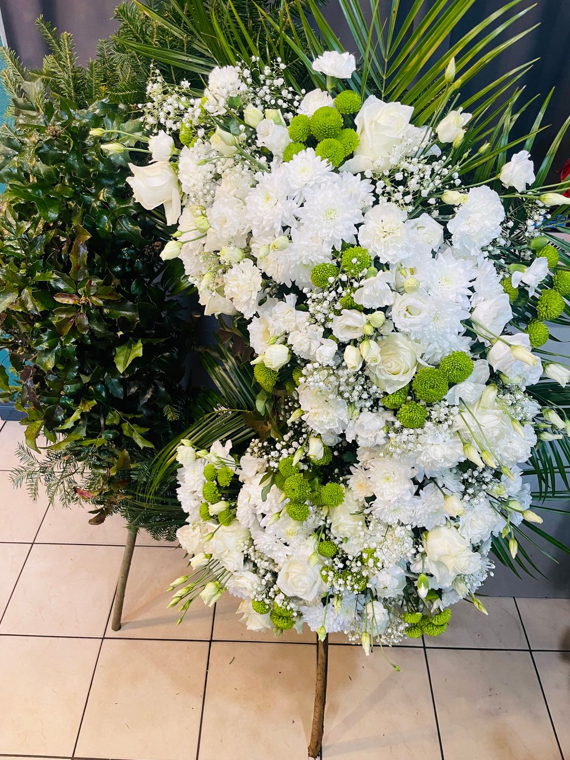 Wieniec pogrzebowy na podkładzie 26