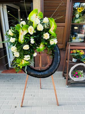 Wieniec pogrzebowy na podkładzie 34