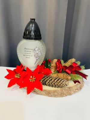 Świąteczna dekoracja nagrobna