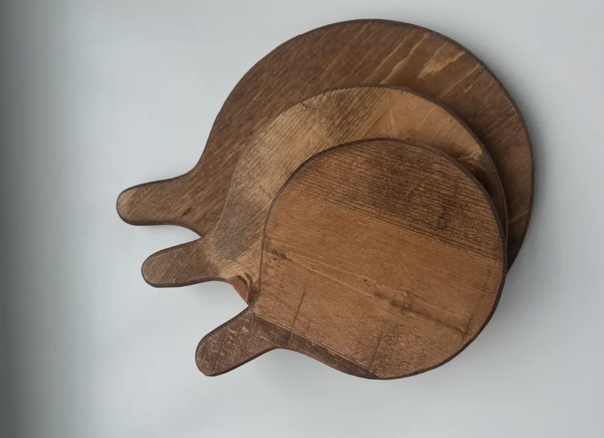 Small Walnut Round board with handle