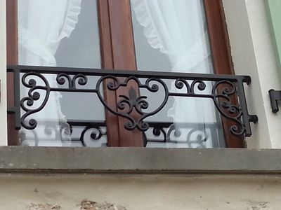Appuis de fenêtre ,gardes corps, en fer forgé à la forge traditionnelle