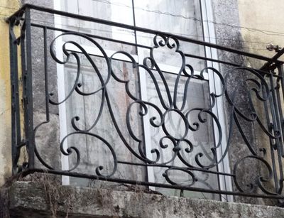 Balcons et rambardes en fer forgé