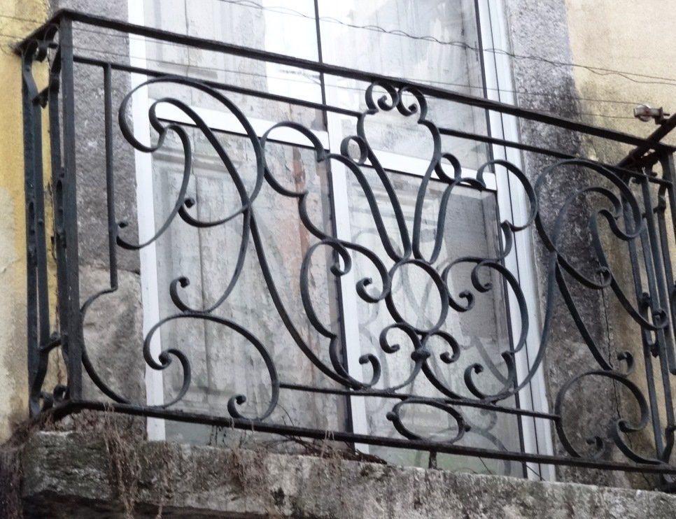 Balcon Lisbonne en fer forgé sur mesure Balcon Lisbonne en fer forgé sur mesure