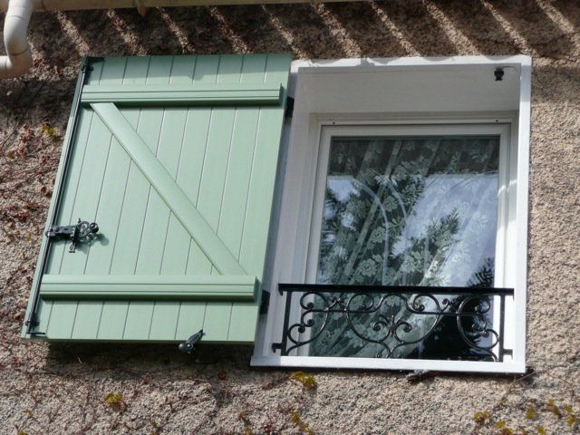 Appui de fenêtre Acigné, forgé à la forge traditionnelle, sur mesure Appui de fenêtre Acigné, forgé à la forge traditionnelle, sur mesure