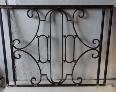 Balcon reproduction à l'identique d'un modèle ancien 110x90 cm Balcon reproduction à l'identique d'un modèle ancien 110x90 cm